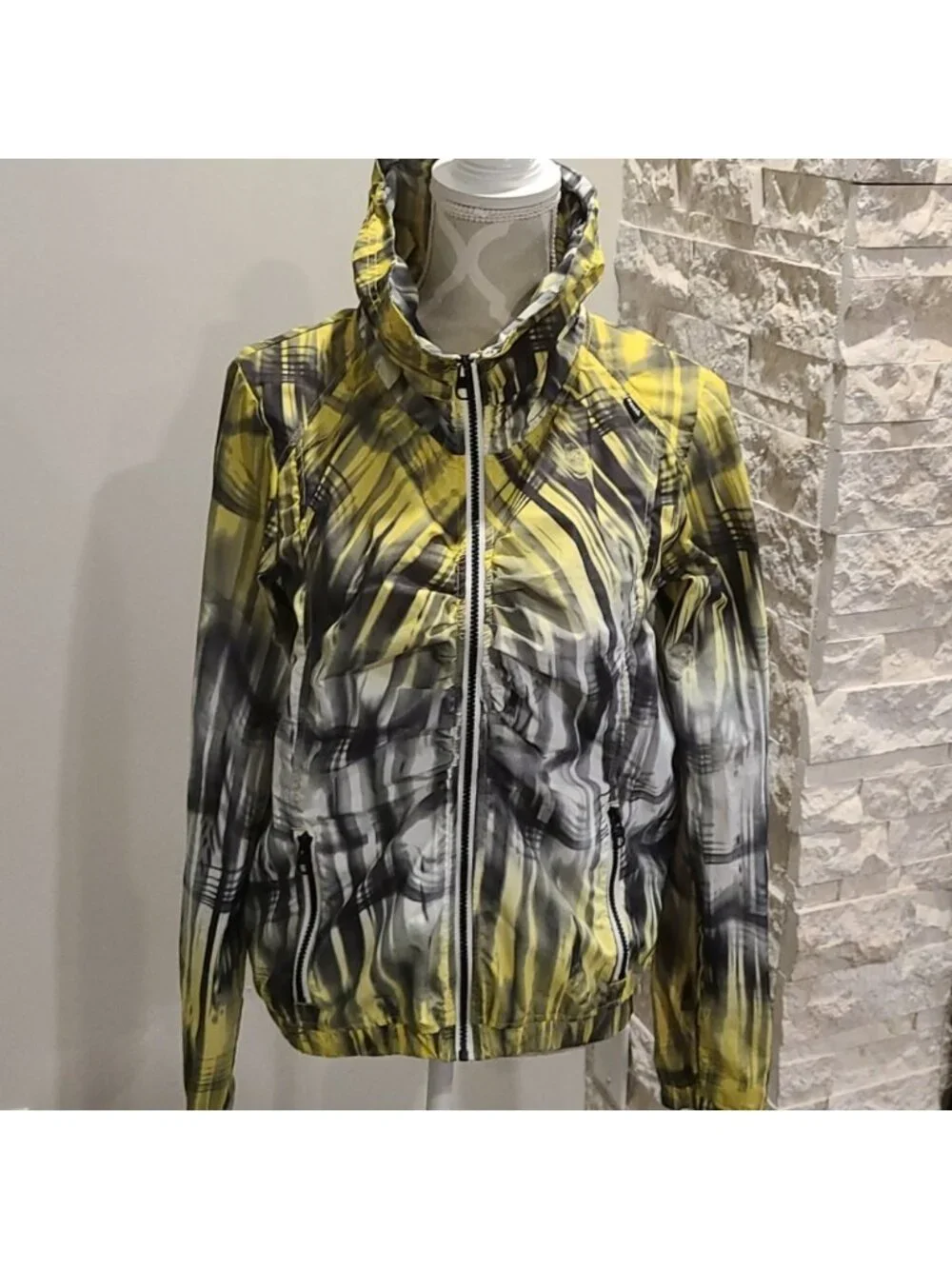 Bench lightweight windbreaker jacket like new